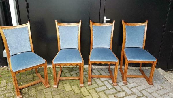 Eetkamer-stoelen-antiek